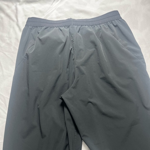 Nike Dri-Fit Women’s Capri Black Size Medium Drawstring Zip Pockets - Picture 15 of 16